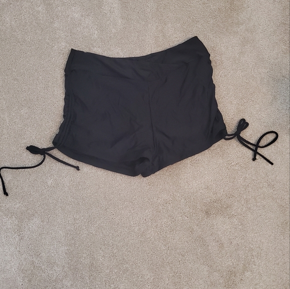 Swim shorts🍒 - Picture 2 of 10